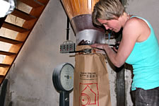 Mehlabfuellung in der Tantenmühle Malsburg Mehlabfuellung in der Tantenmühle Malsburg